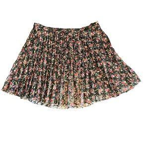 Topshop | NWT | Floral Pleated Skirt | Size 10
